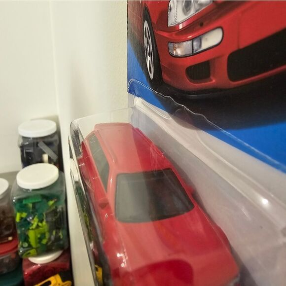 Hot Wheels Audi Avant RS2 Factory Fresh 2024 Station Wagon - Picture 6 of 7